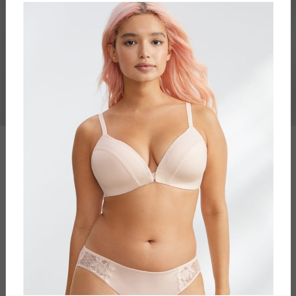 NWT Bare Wire-Free Front Close Bra with Lace